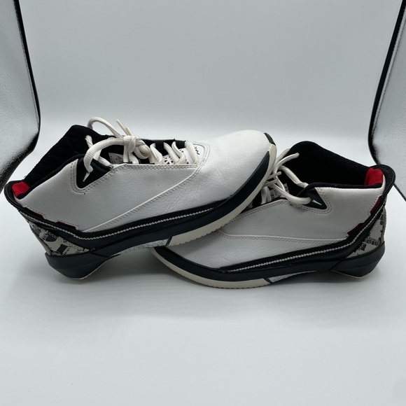 Nike air Jordan 22 white varsity red size 3y gs